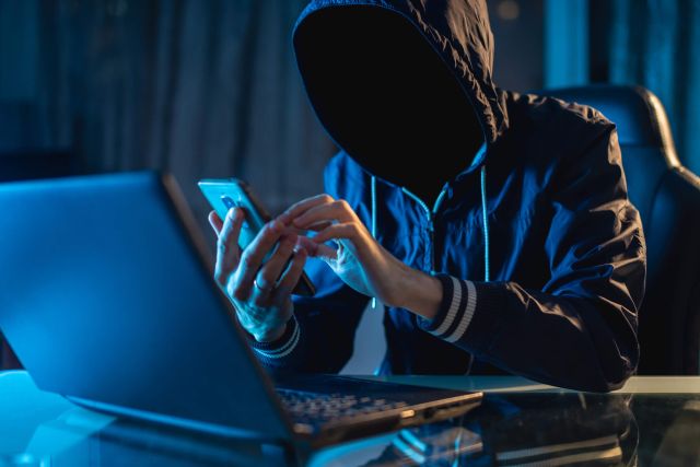 Hubballi Bank Employee Duped of ₹26.8 Lakh in Online Trading Scam
